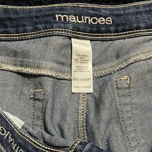 9/10 short Maurice’s